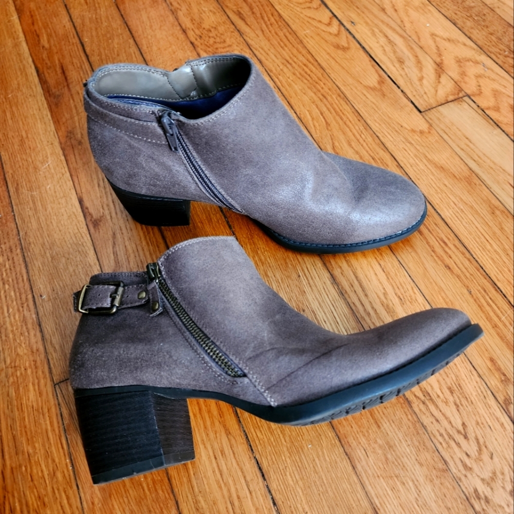 Charcoal booties